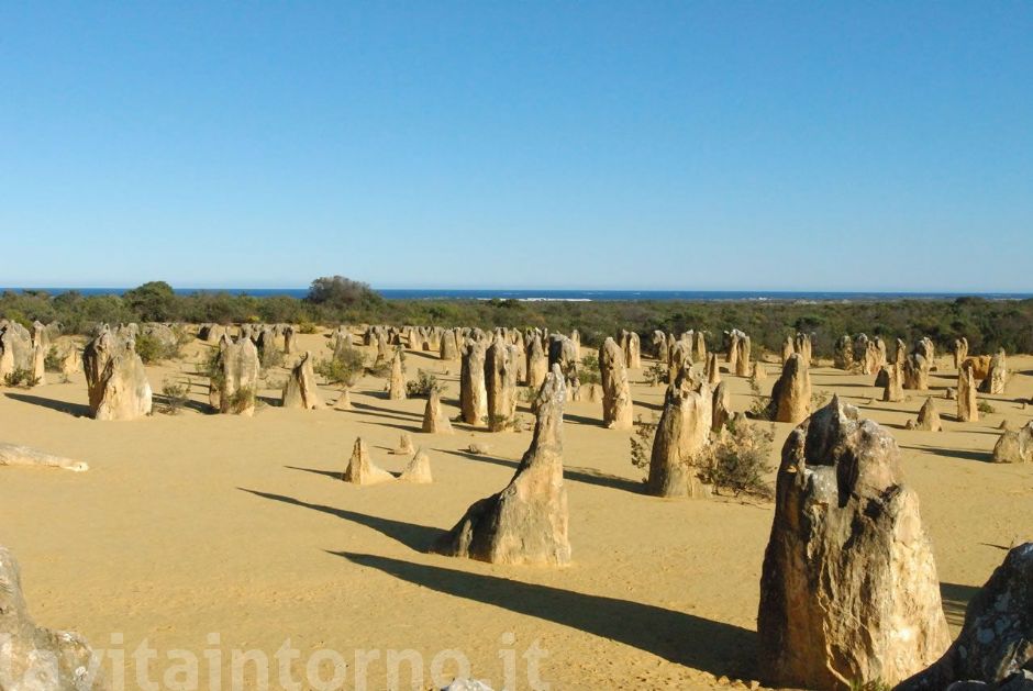 pinnacles desert