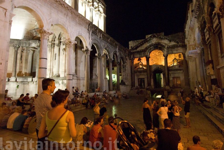 accrocchi di turisti